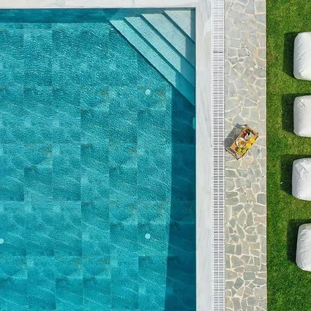 Marble Pool Willa Pastida