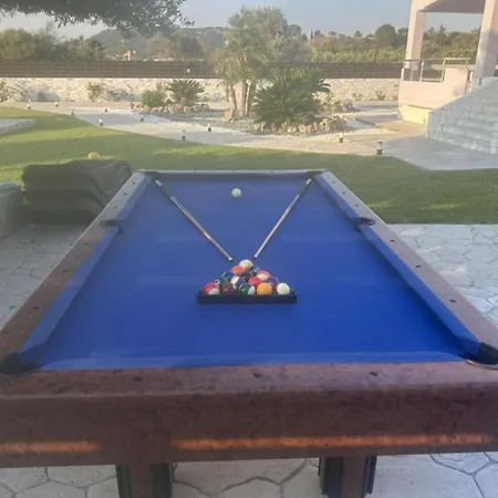 Willa Marble Pool *